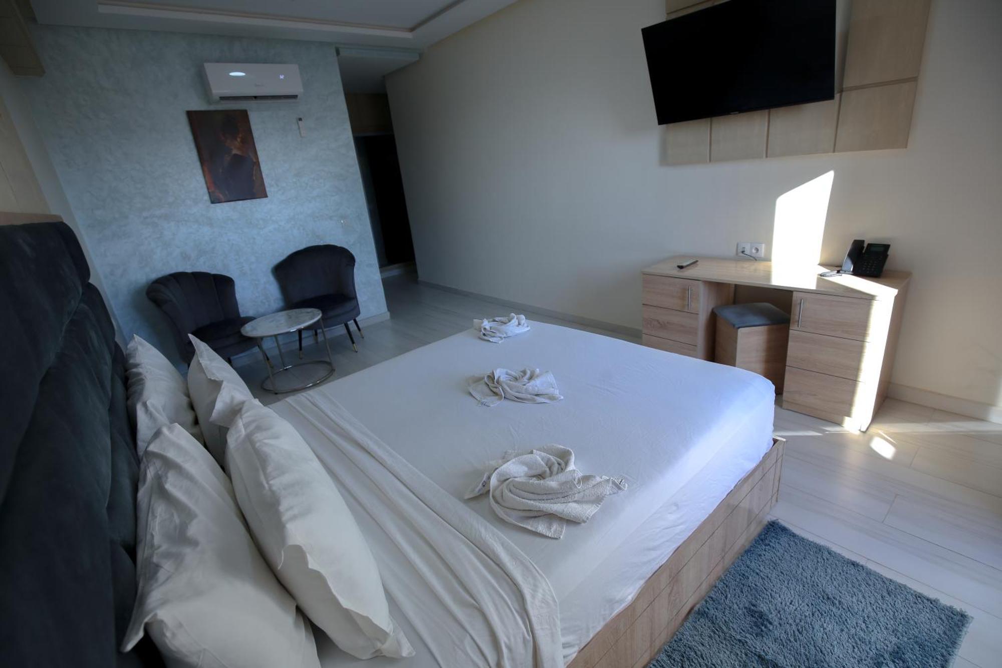 Fekri Hotel メクネス エクステリア 写真